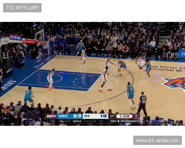 [NBA]肯纳德突入篮下 晃开防守上篮打进.