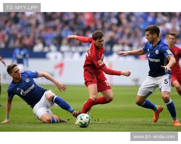 狼堡德甲保级告急防线溃败 狼堡德甲保级告急防线溃败